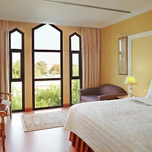 Le Meridien Hotel